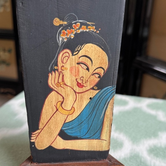 Handcrafted vintage Wooden Candle Holder with Artistic Design - Picture 2 of 8